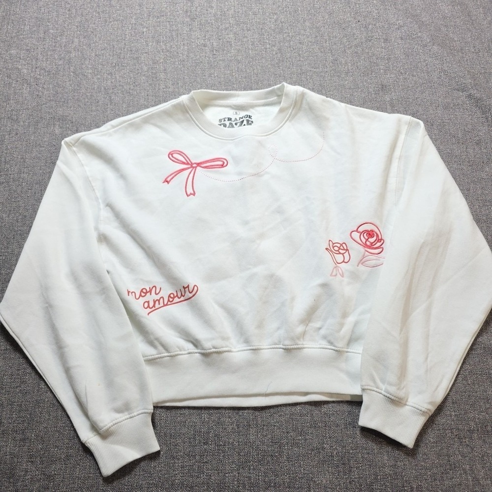 NWOT Strange Daze Mon Amour Flowers & Now Sweatshirt -White/Salmon/Pink-S